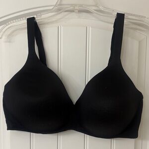 Soma Embracable Wireless Black Women's Bra. Size 40DD